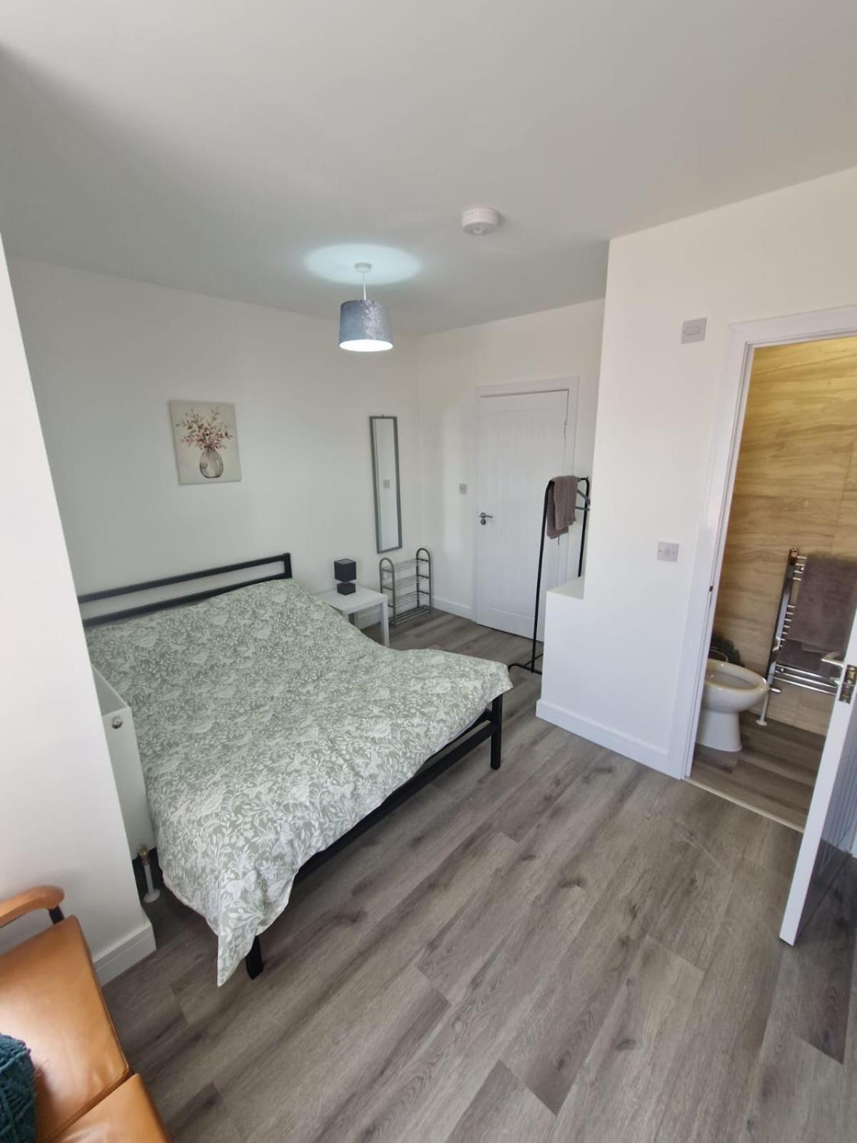 Brand New Studio Flat With Private Bathroom Northampton Zewnętrze zdjęcie